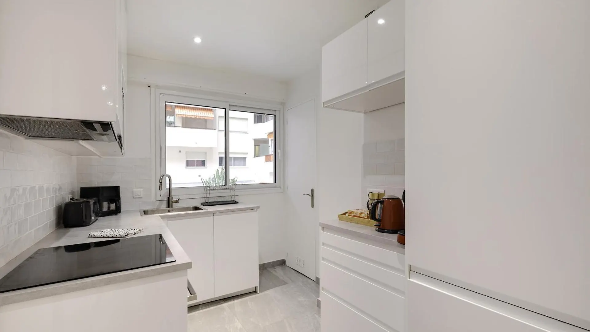 Newly Renovated Charming Downtown Apartment Antibes