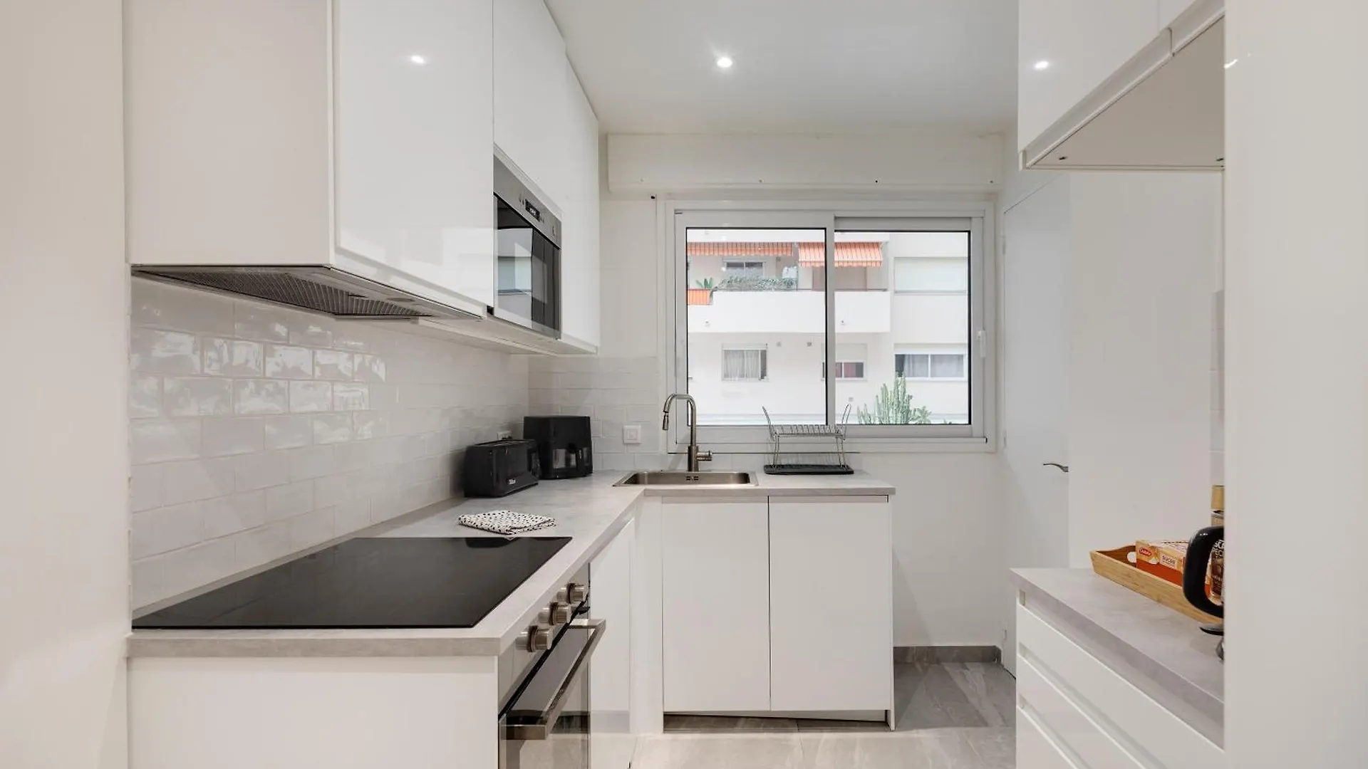Newly Renovated Charming Downtown Apartment Antibes