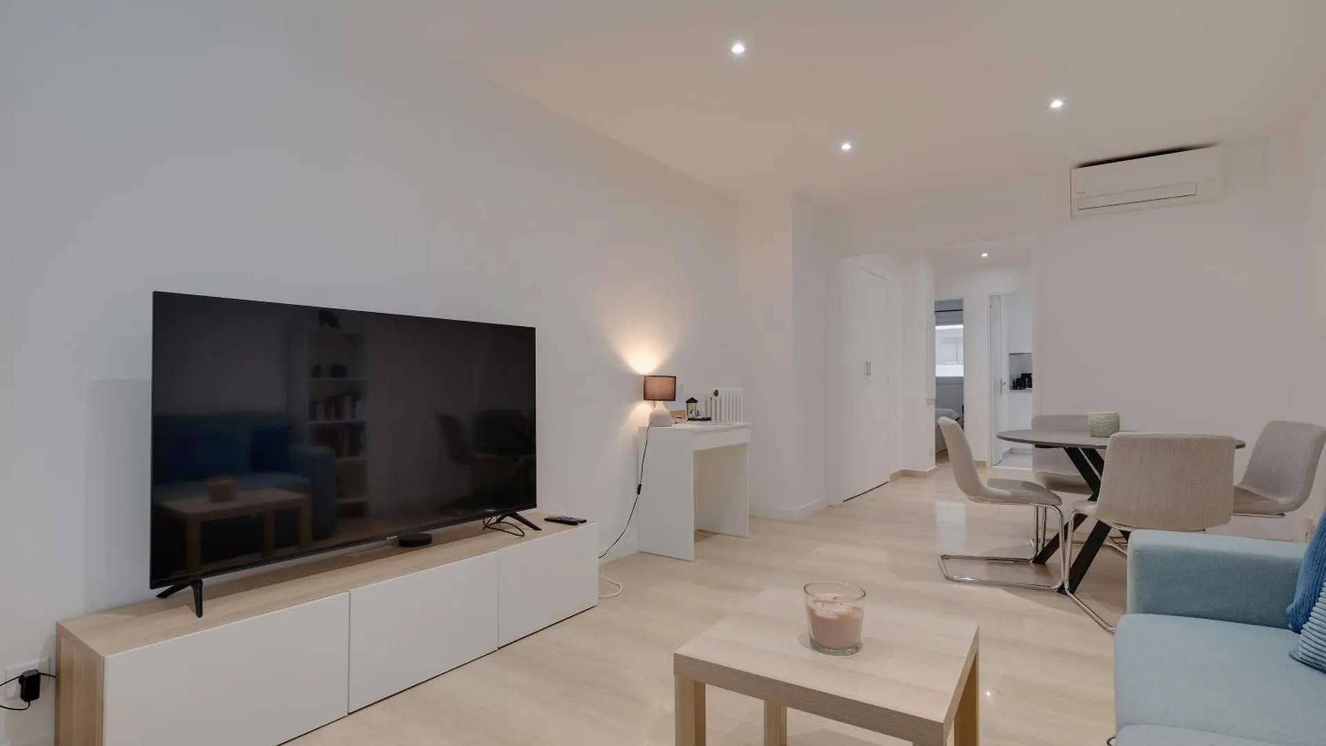 Newly Renovated Charming Downtown Apartment Antibes 0*,