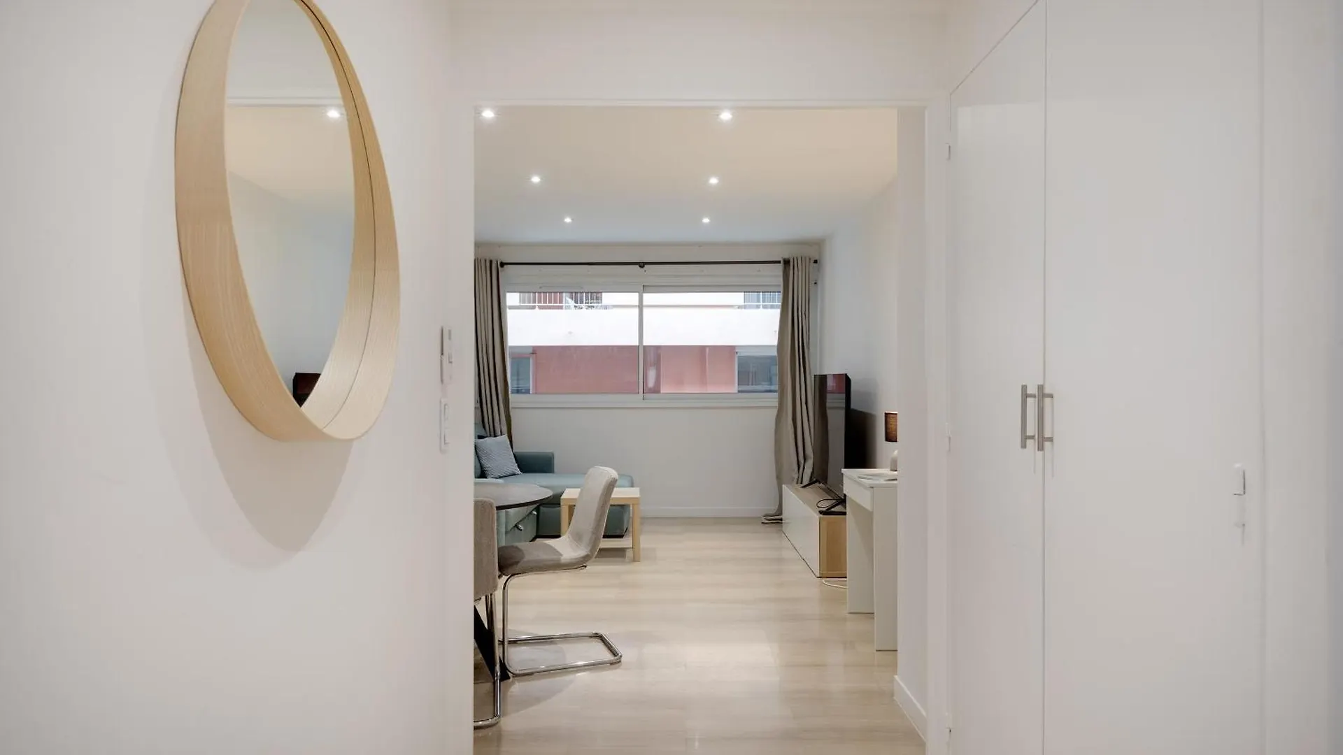 Newly Renovated Charming Downtown Apartment Antibes France